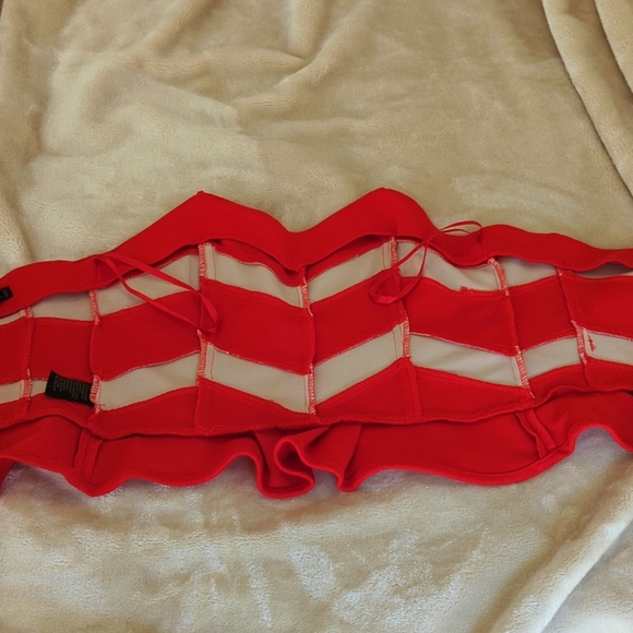 Strapless Red stripe tube top with zipper back - Picture 4 of 9